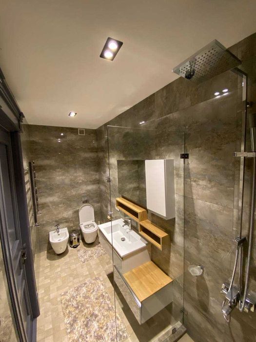 ЦУМ / Ц-7  Роскошная 3х комнатная в центре города