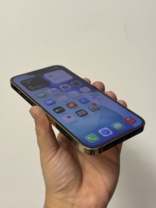 Apple iPhone 13 Pro Max, 256GB, 5G, Gold Edition Neverlocked 91%Batter