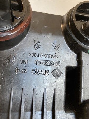 Капак на клапанен разпределителен вал за Peugeot 4007 2.2 HDI (2009) 9662660480
