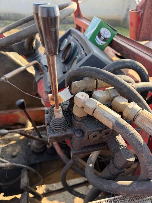 Incarcator frontal tractor u445