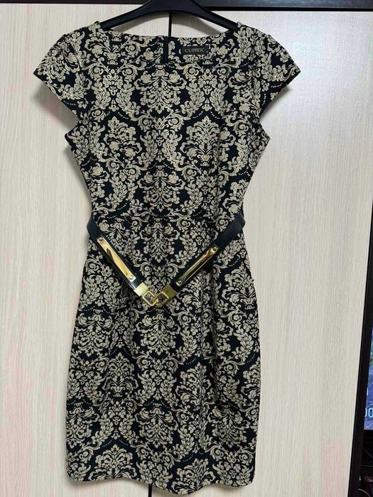 Елегантни рокли в перфектно състояние