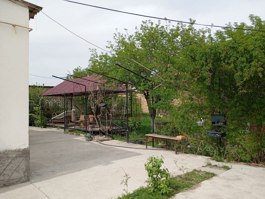 Үй сатылады.Бау бақшасы мен.15 млн.Бағасы келісімді.