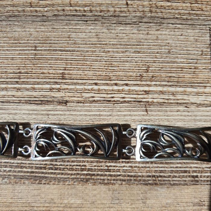 Дамска  сребърна  гривна