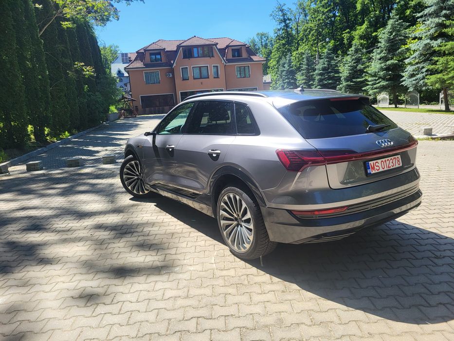 AUDI Q8 e-tron 2021 — imagine 3
