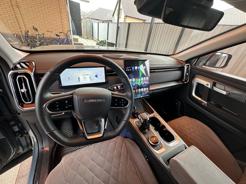 Кроссовер Jaecoo J7