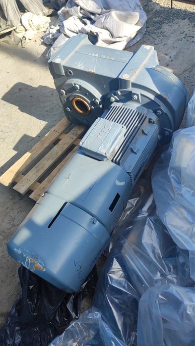 Мотор-редуктор SEW-EURODRIVE