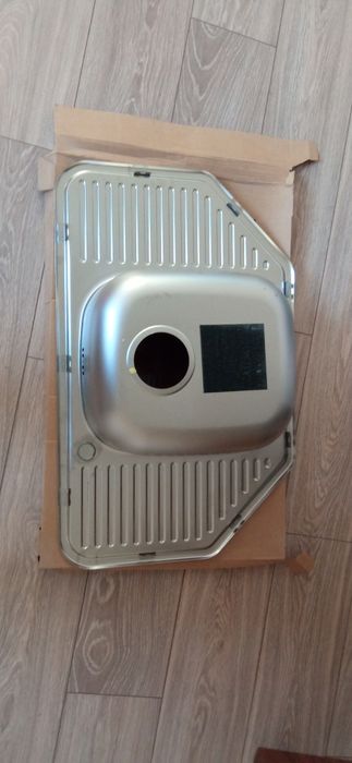 Иноксова кухненска мивка