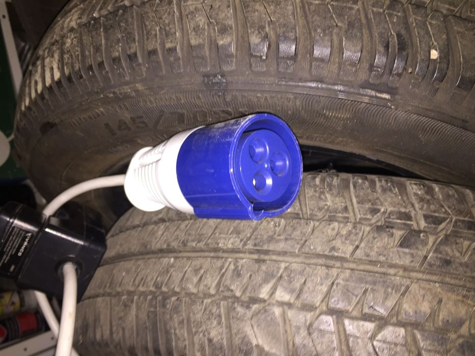 Зарядно за ел автомобил Рева Reva