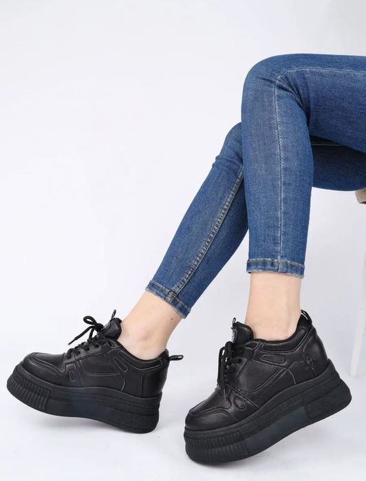 Кроссовки (ботинки) на платформе