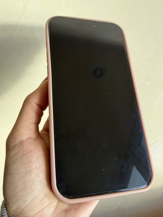 Iphone 15 pro max 256gb черен Swarovski case