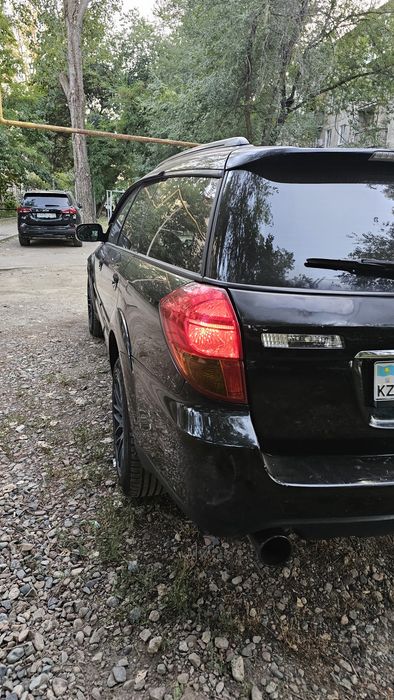 Subaru outback 2005 год 2.5 л