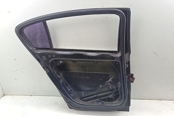 Usa / Portiera spate stanga Volkswagen VW Passat B6