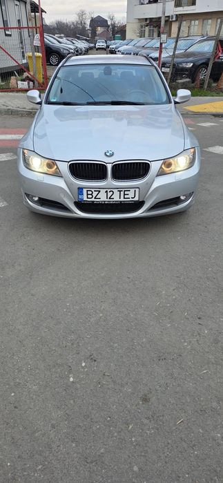 Vând BMW seria 3 E91 / 2012 / 184 cp / Automat