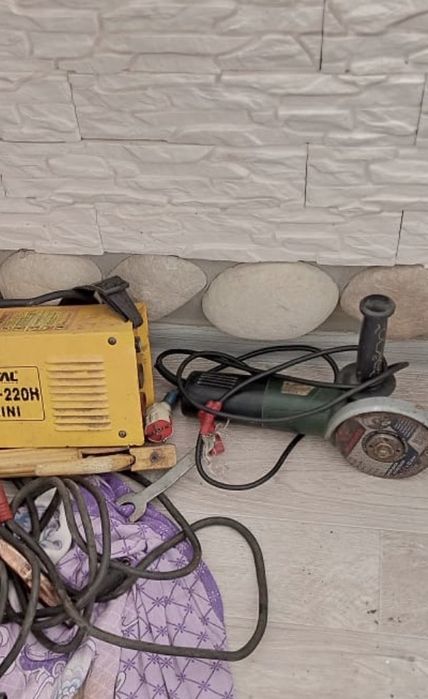 Болгарка рабочая