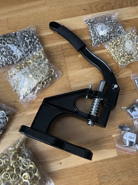 Presa ocheti piele cu 3 capete diferite (pielarie capse)