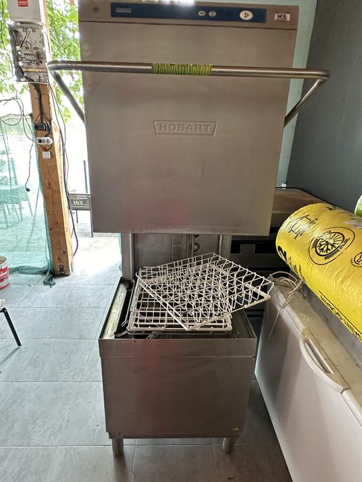 Професионална сервизирана съдомиялна HOBART 160/70
