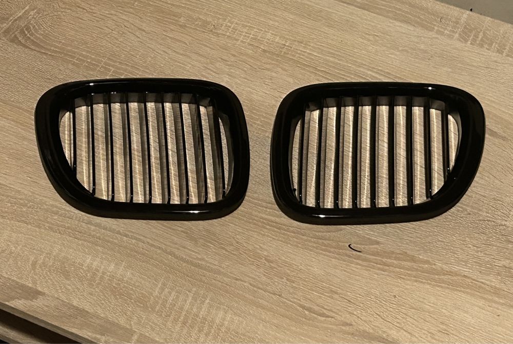 Черни гланцови бъбреци за BMW Z3