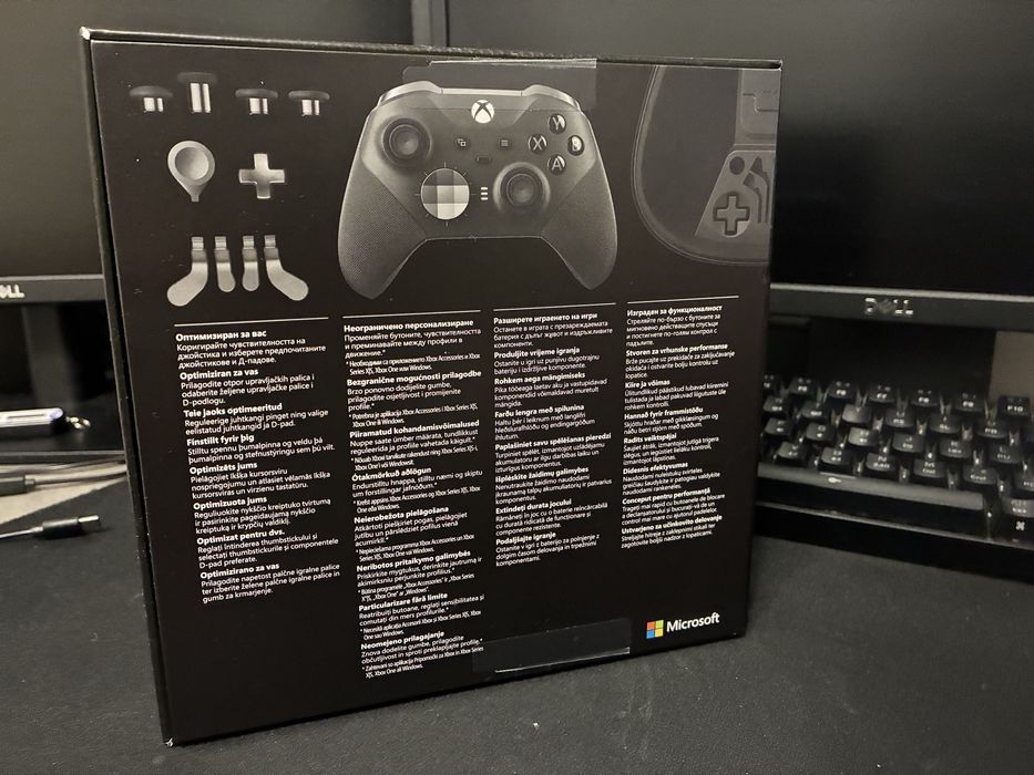 Xbox Elite Controller Series 2 пълен комплект като нов