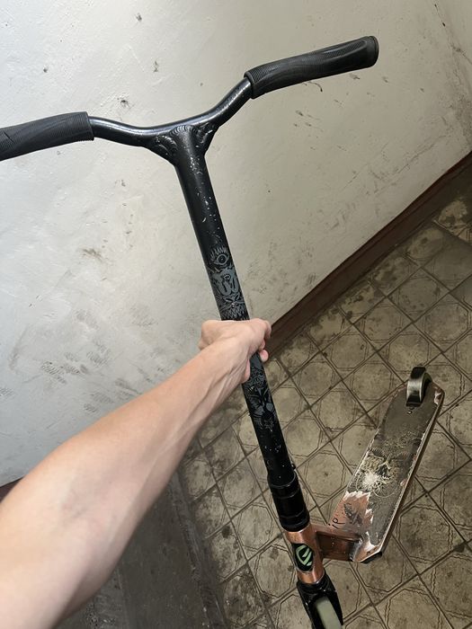 Трюковой самокат oxelo 1,8 plus