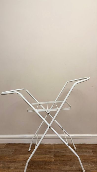 Подставка под ванночку