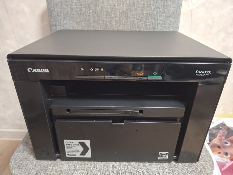 Canon MF3010 3в1 черно белый