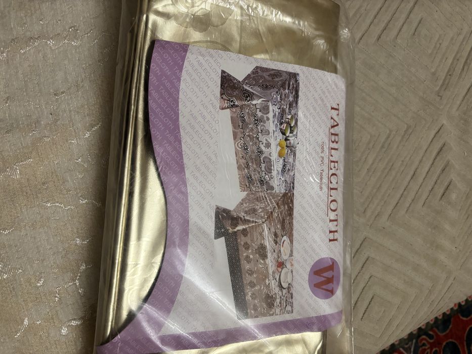 Продам клеенку на кухонный стол