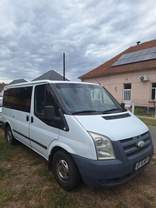 Ford Transit 2.2 disel 9 locuri an 2009