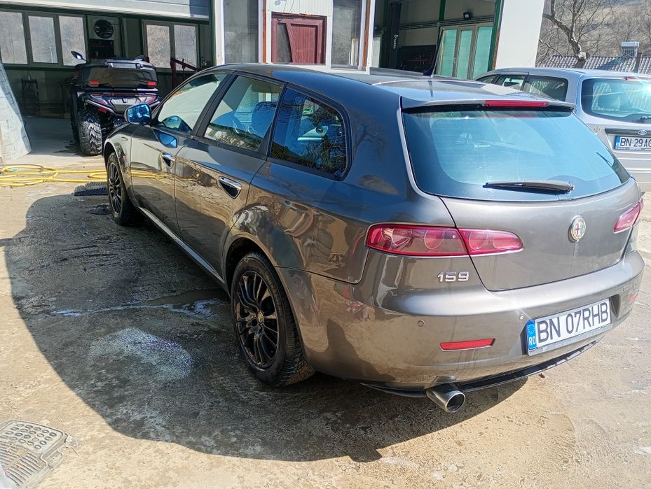 Alfa Romeo 159 1.9 jtdm 120 cai an 2010