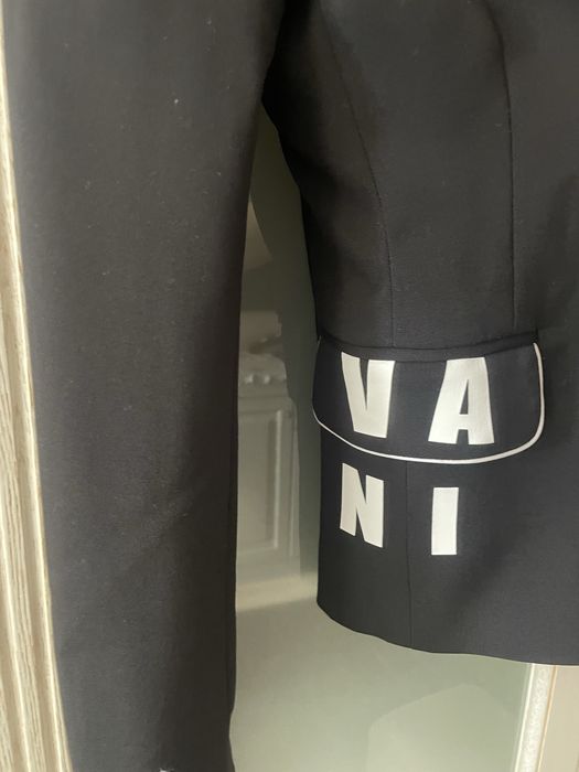 ЗаменямСако Avin ,S .Ново,само етикета е свален.                     .