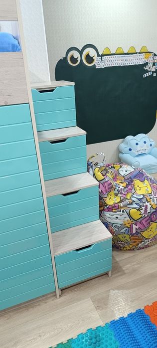 Двухъярусная кровать чердак