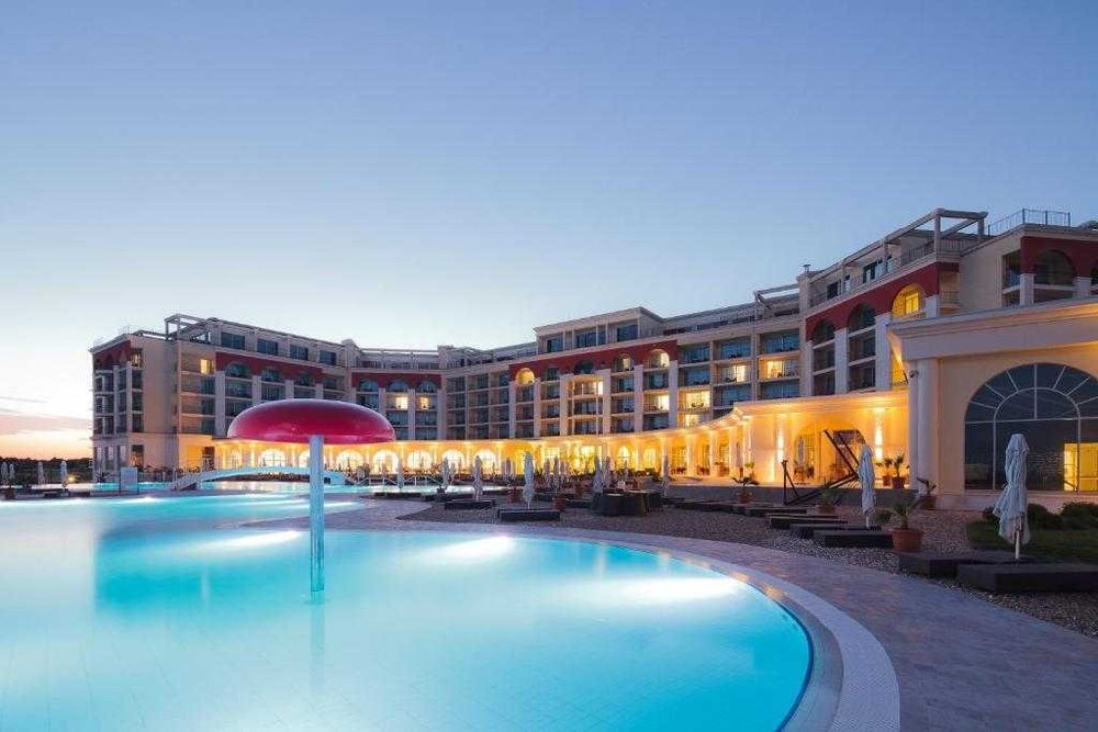 Продава се Двустаен апартамент в Балчик - 82 кв.м за 641 €/кв.м - Снимка #4