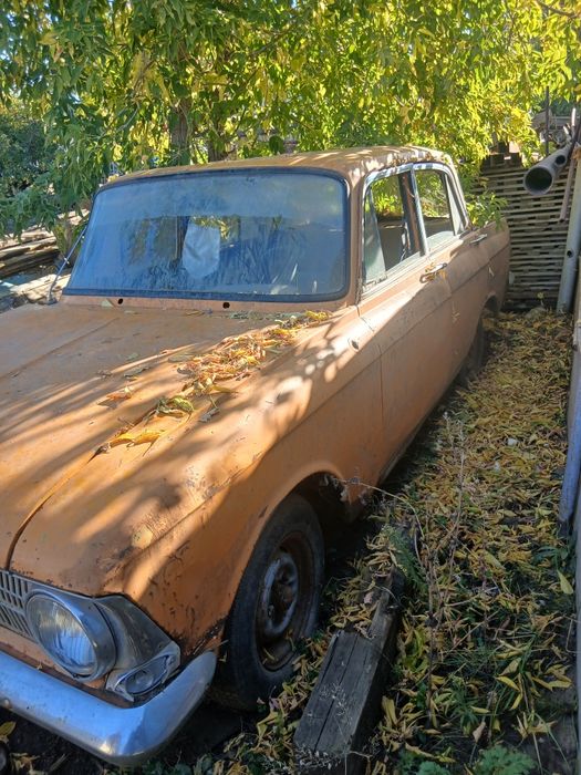 Продам машину москвич