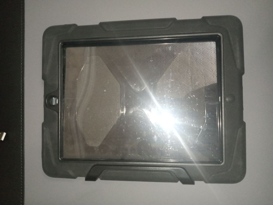 Антивандальный кейс Griffin для iPad 2th, 3th + gen