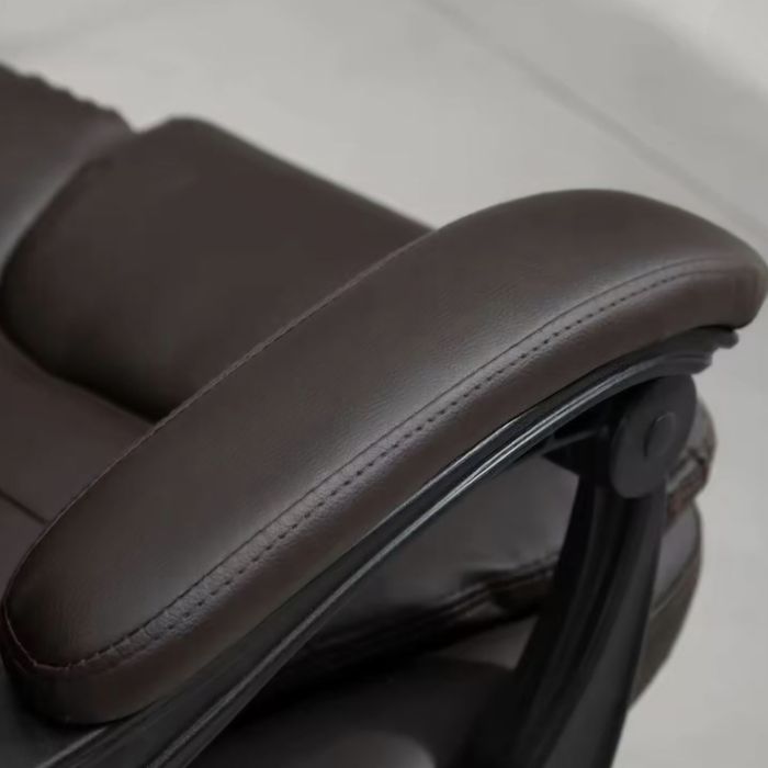 Офис/геймърски голям стол с гаранция и фактура 82 евро