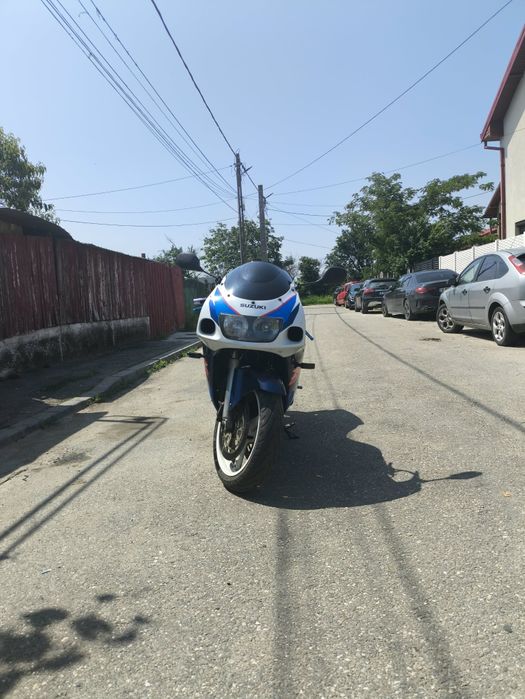 Dezmembrez suzuki gsxr srad 600