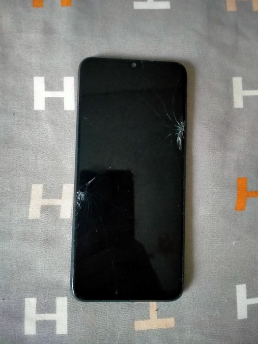 Продам телефон itel 48A