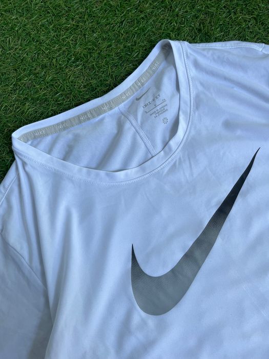 Дамска блузка : Nike Dri-Fit One W T-shirt S