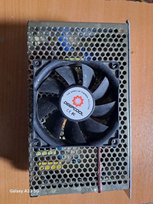 Блок питания переделанный на аккумуляторы зарядку