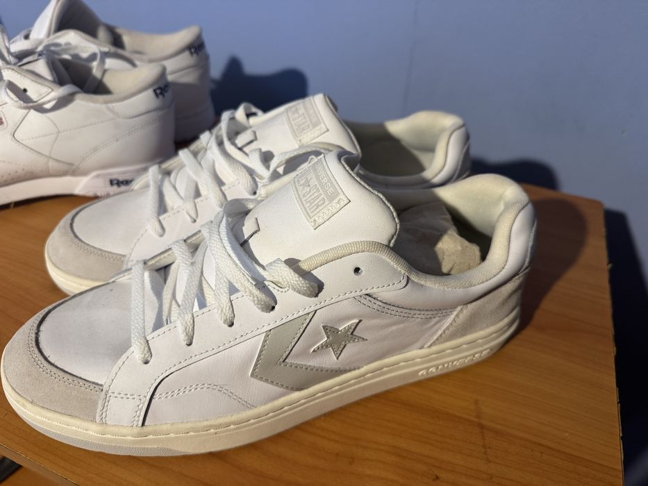 Adidasi Noi,se vand doar ambele perechi la acest pret