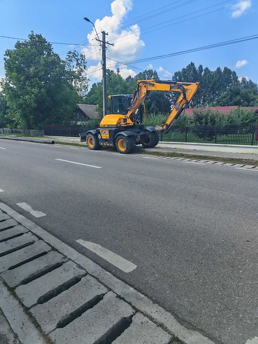 Excavator pneuri JCB Hydradig 110W