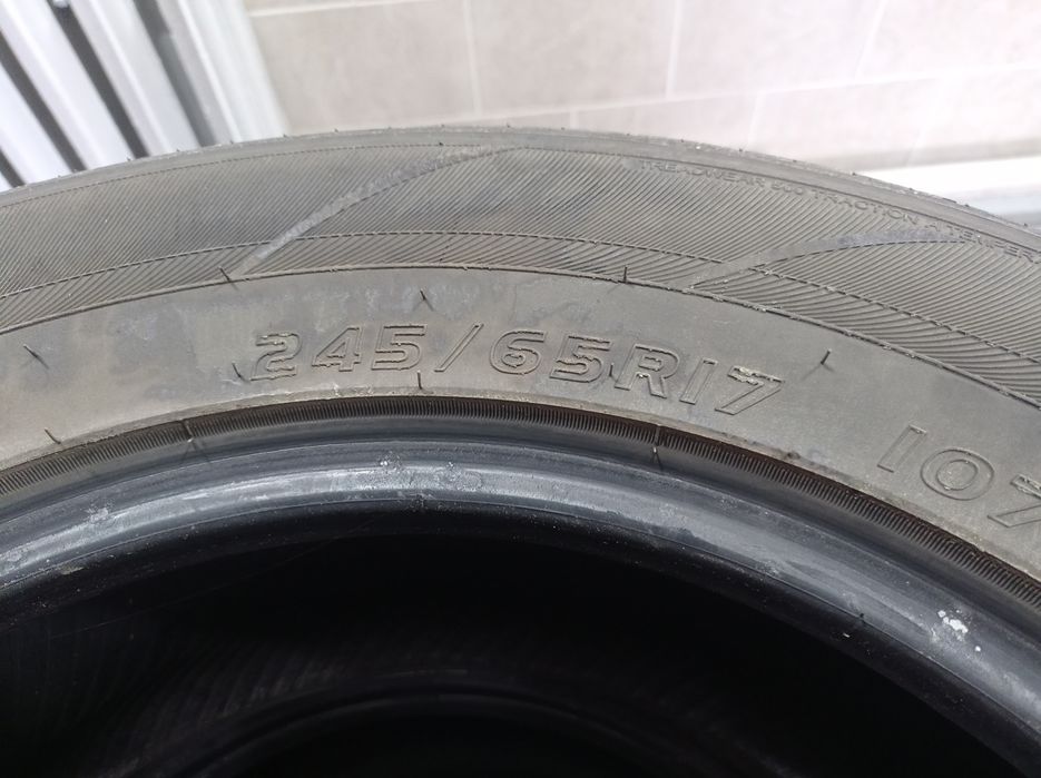 Продам резину на 17