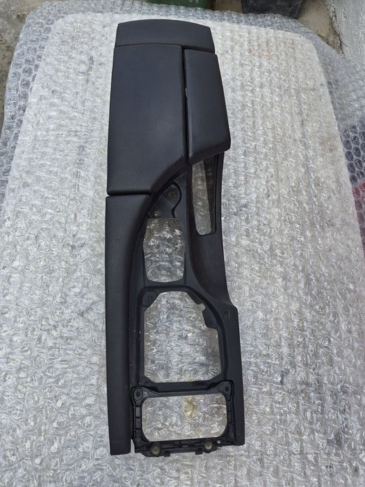 Подлакътник BMW E60 за CIC