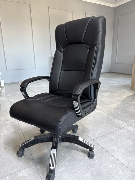 Кресло 2шт для офиса б/у