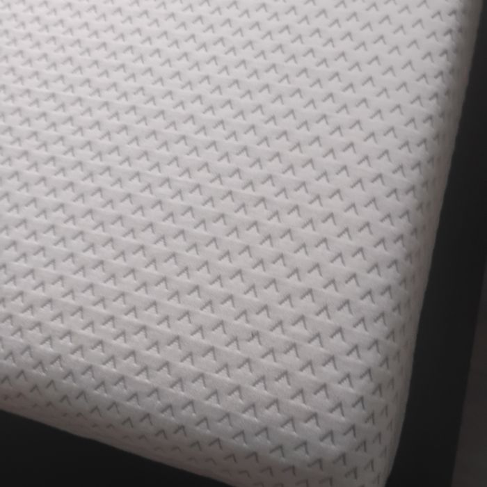Vând 2 paturi Ikea 90x200 cu saltele și sertare incluse