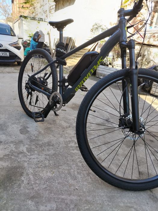 Vand bicicleta. Pretul este negociabil.