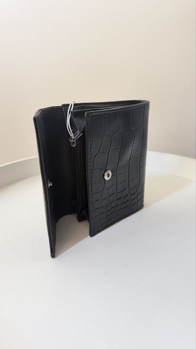Portofel damă negru – model crocodil, nou
