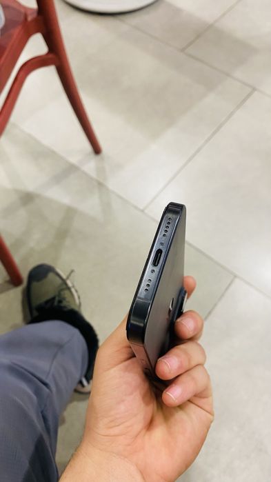 Продам срочно Iphone 16 PRO 256