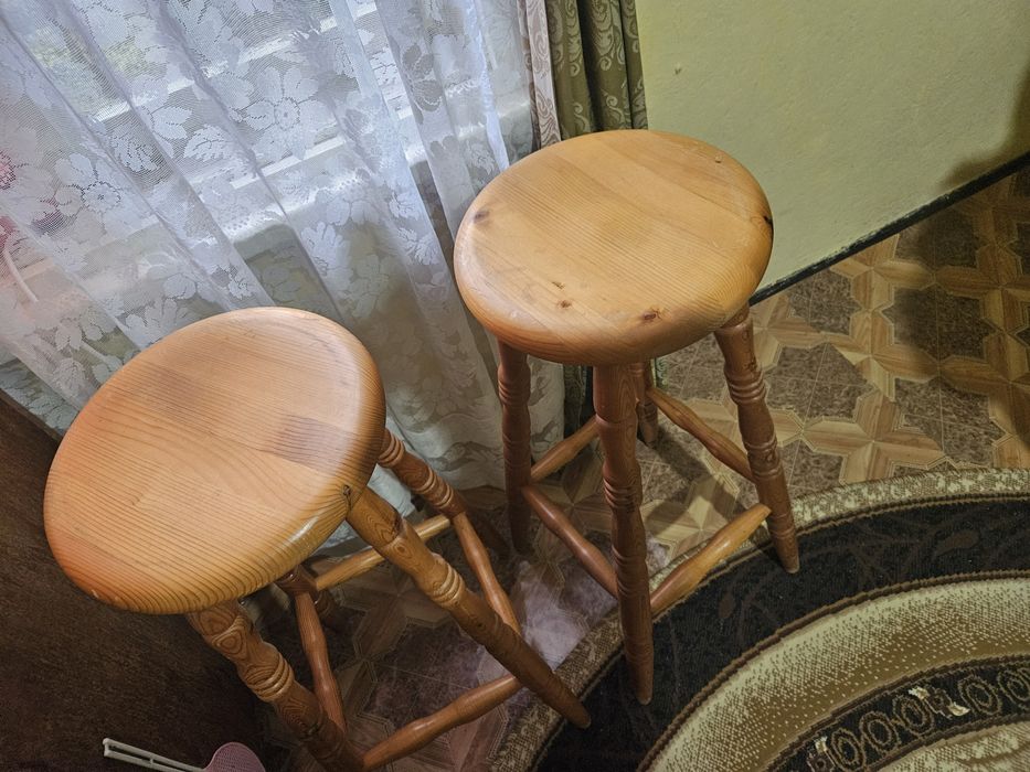 Бар столове от естествено дърво