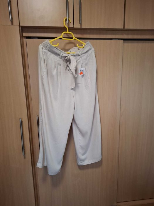 Pantaloni dama marimea 40 largi, noi cu eticheta