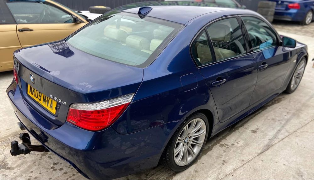 Dezmembrez BMW 520d LCI an 2009 M motor 2.0d 177cp Automat jante 135 M